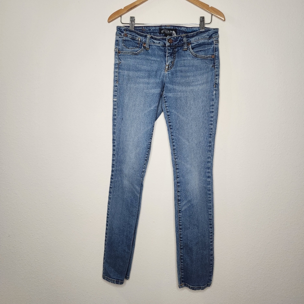 Volcom Women's Size 7 Blue Skinny Jeans Denim Distressed Low Rise Coupe